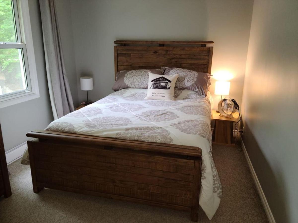 Muskoka Charm Beautiful four bedroom cottage