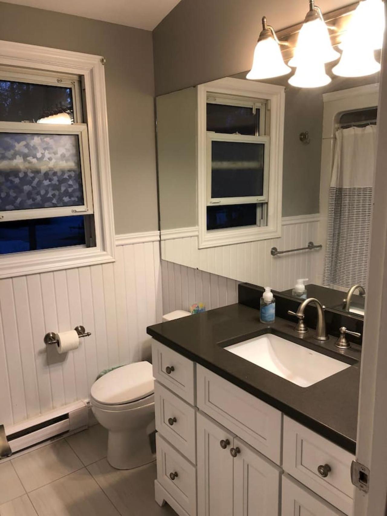 Muskoka Charm Beautiful four bedroom cottage