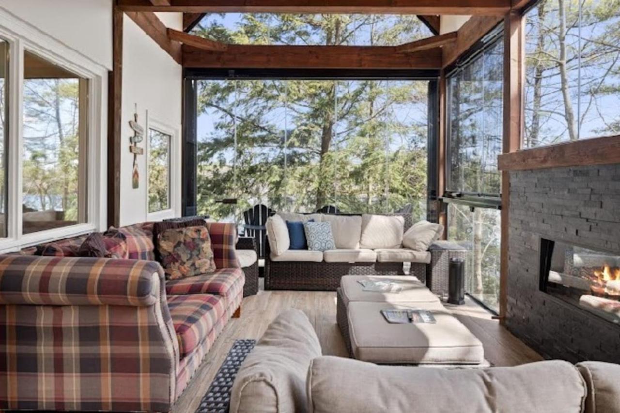 Muskoka Charm Beautiful four bedroom cottage