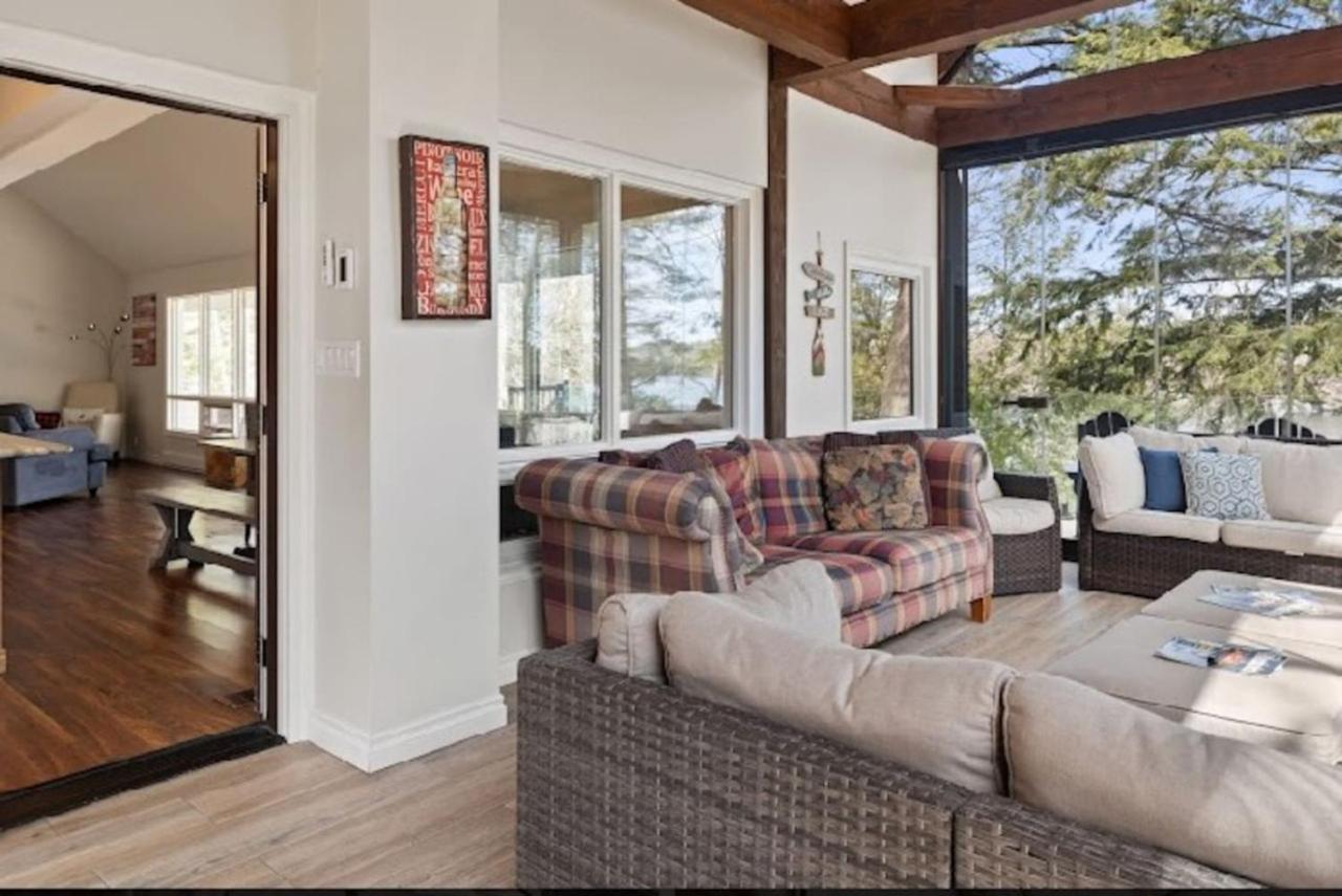 Muskoka Charm Beautiful four bedroom cottage