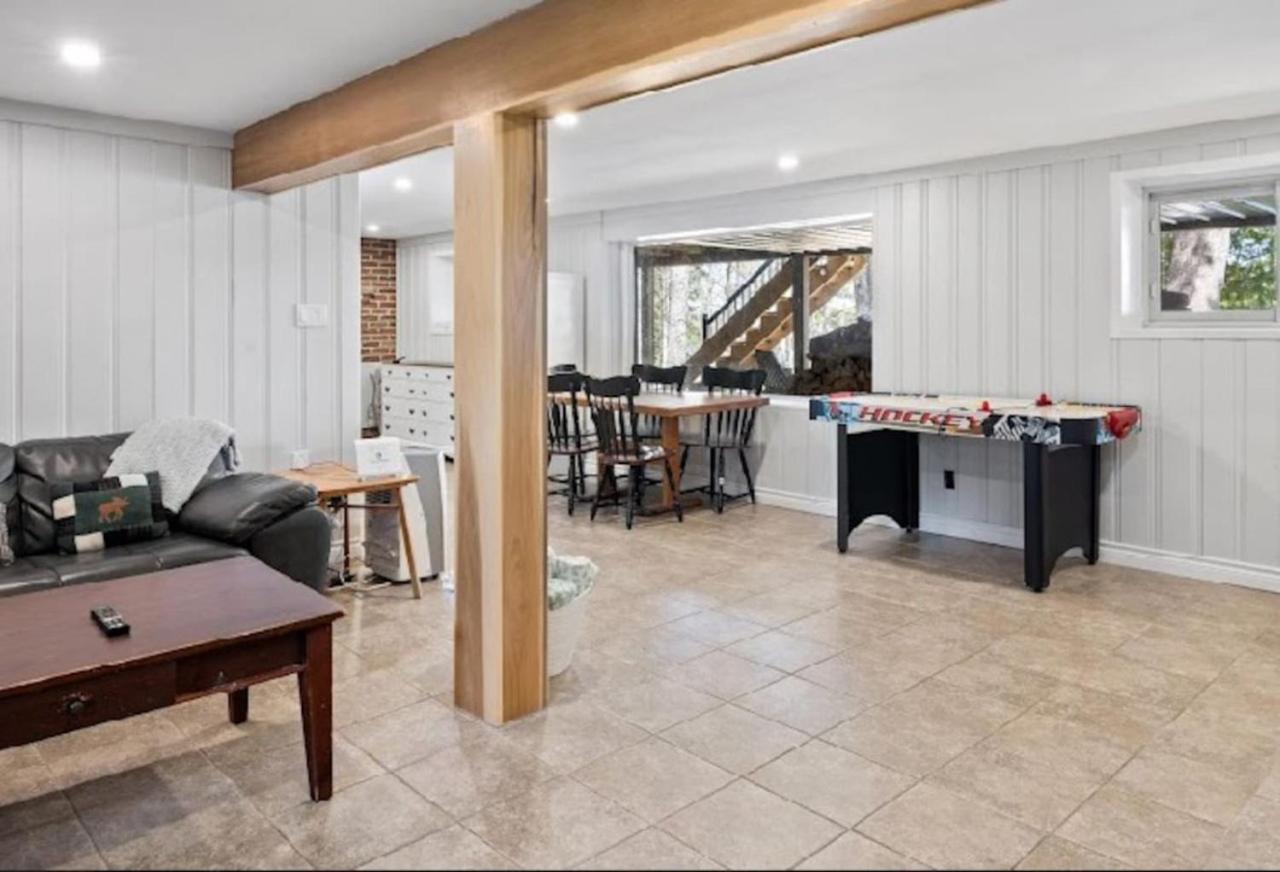 Muskoka Charm Beautiful four bedroom cottage