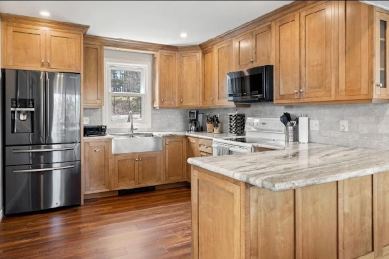 Muskoka Charm Beautiful four bedroom cottage