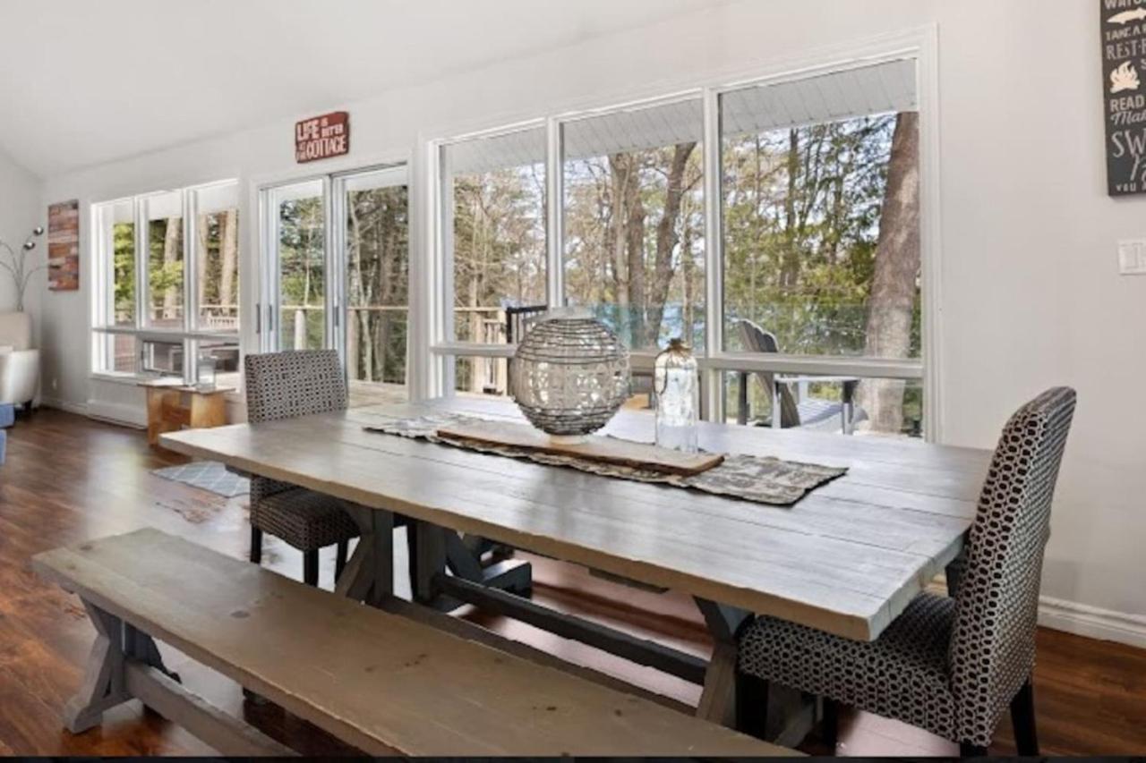 Muskoka Charm Beautiful four bedroom cottage