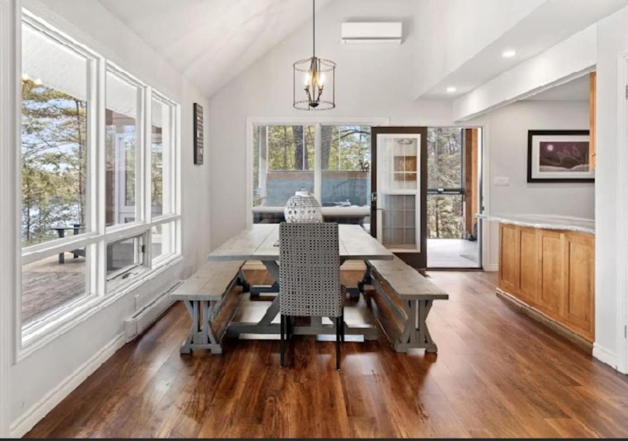 Muskoka Charm Beautiful four bedroom cottage