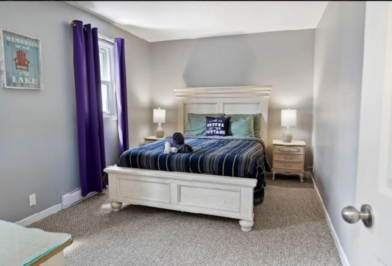 Muskoka Charm Beautiful four bedroom cottage