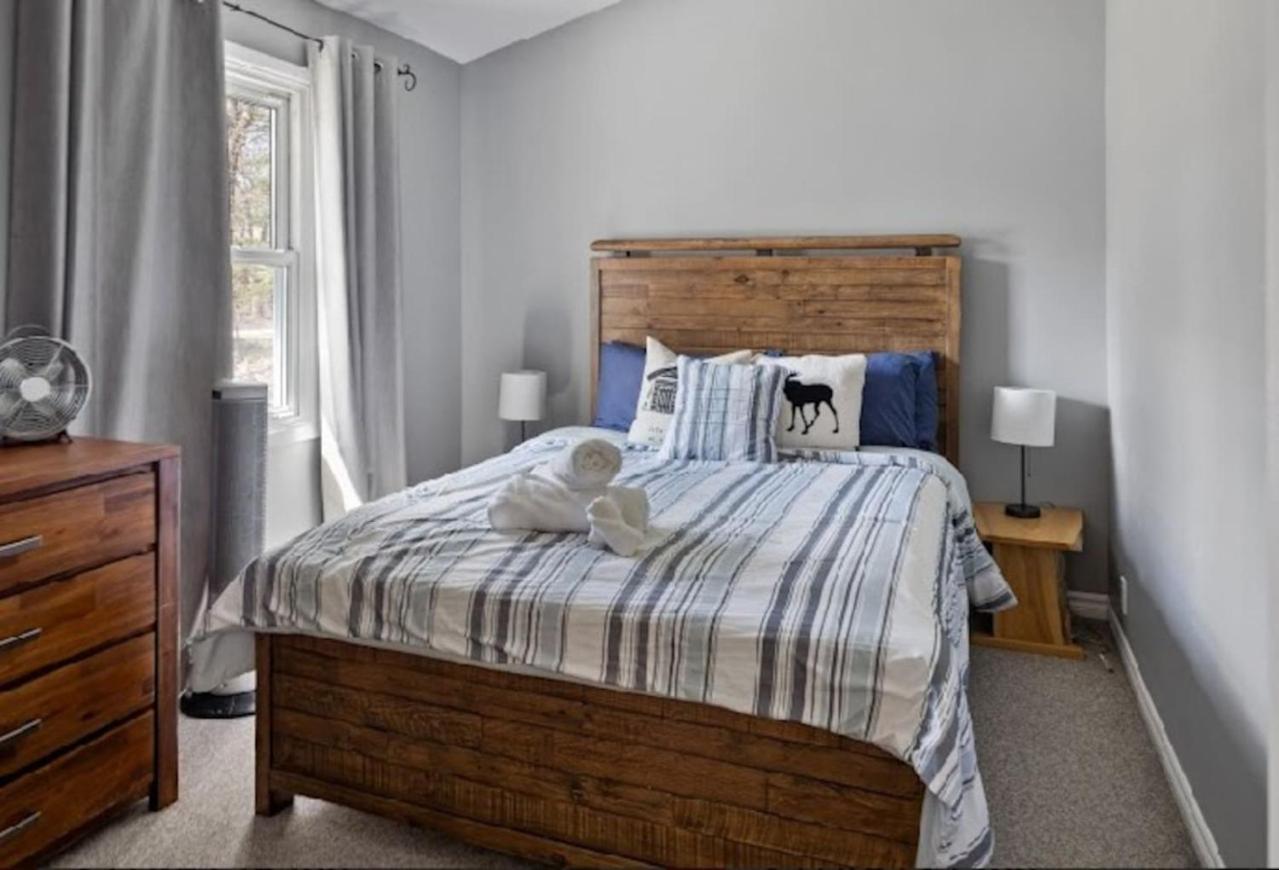 Muskoka Charm Beautiful four bedroom cottage