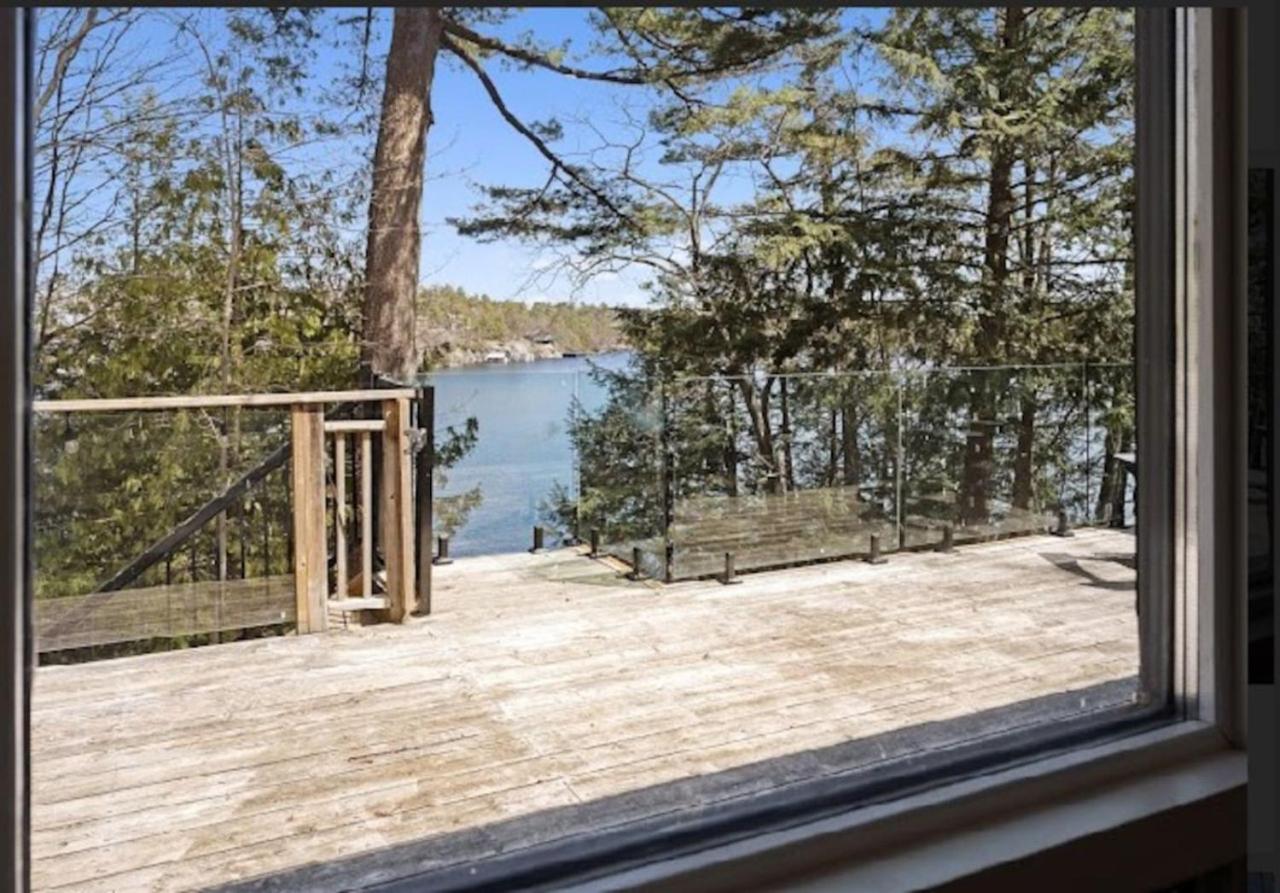 Muskoka Charm Beautiful four bedroom cottage