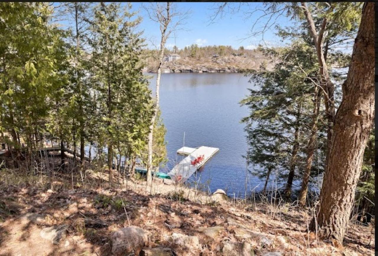 Muskoka Charm Beautiful four bedroom cottage