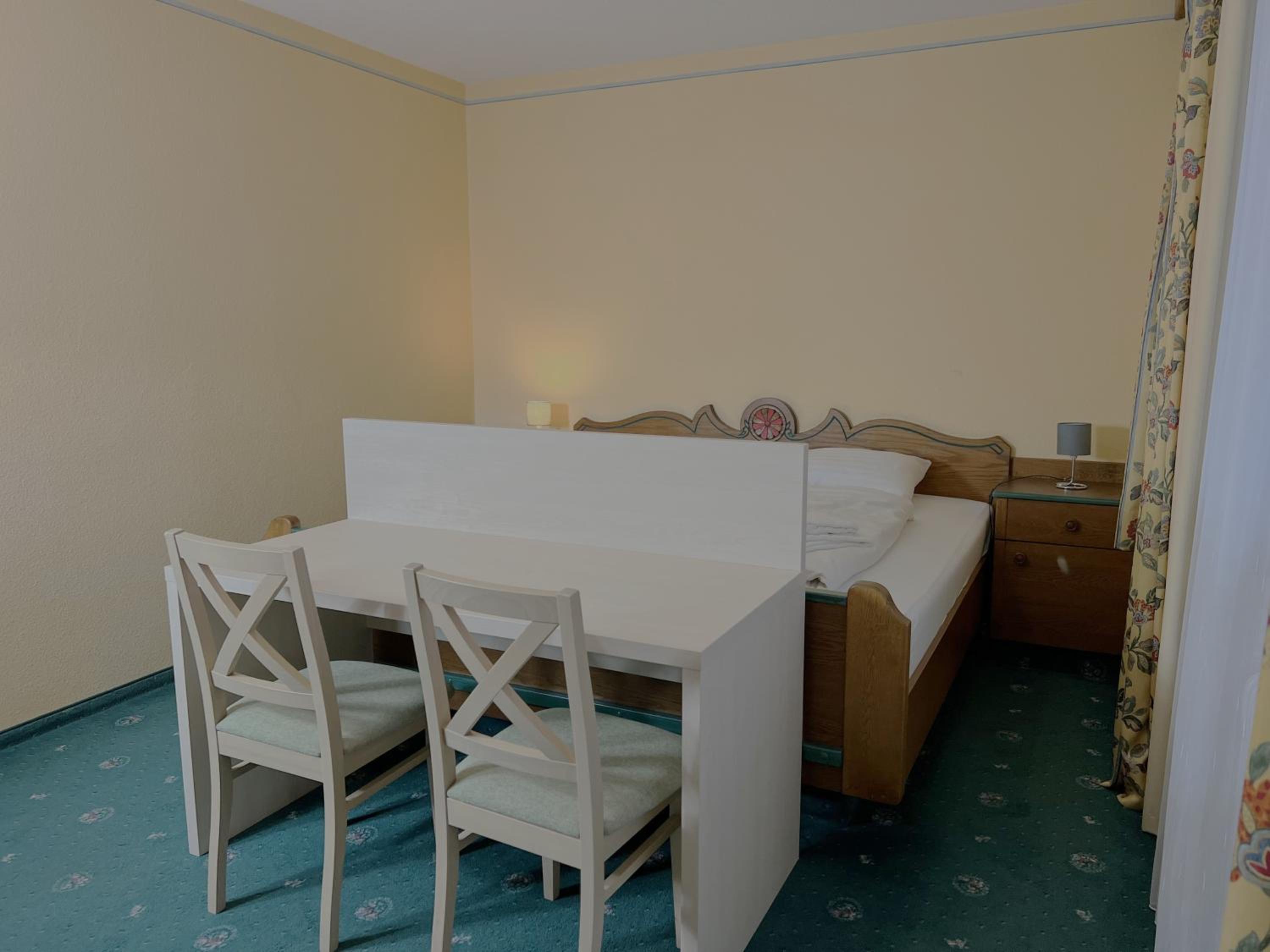Mountain Hotel & Hostel