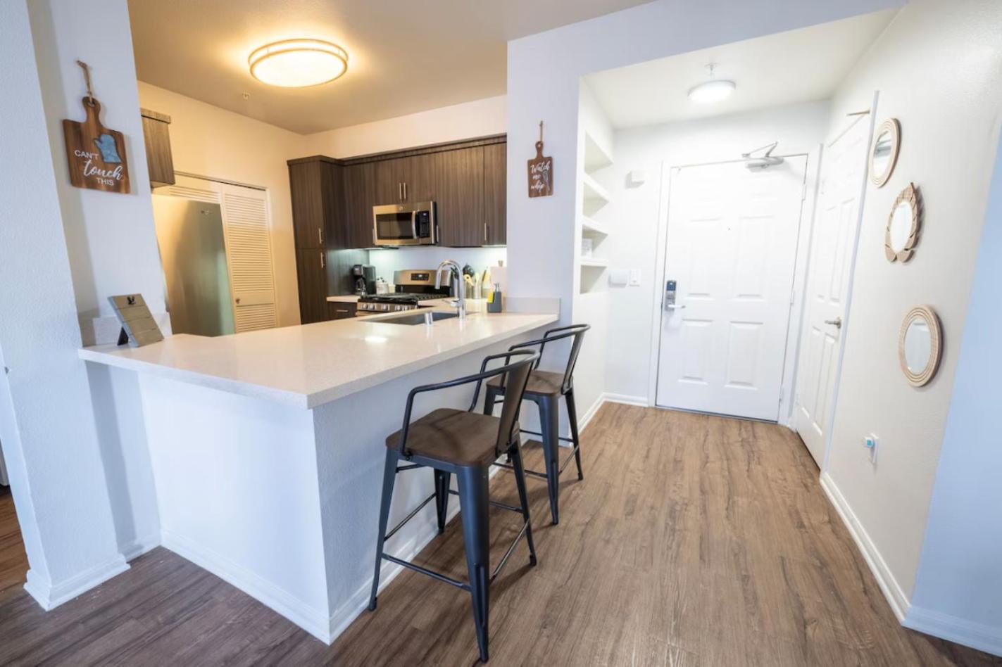 StayElegant Exclusive Suites