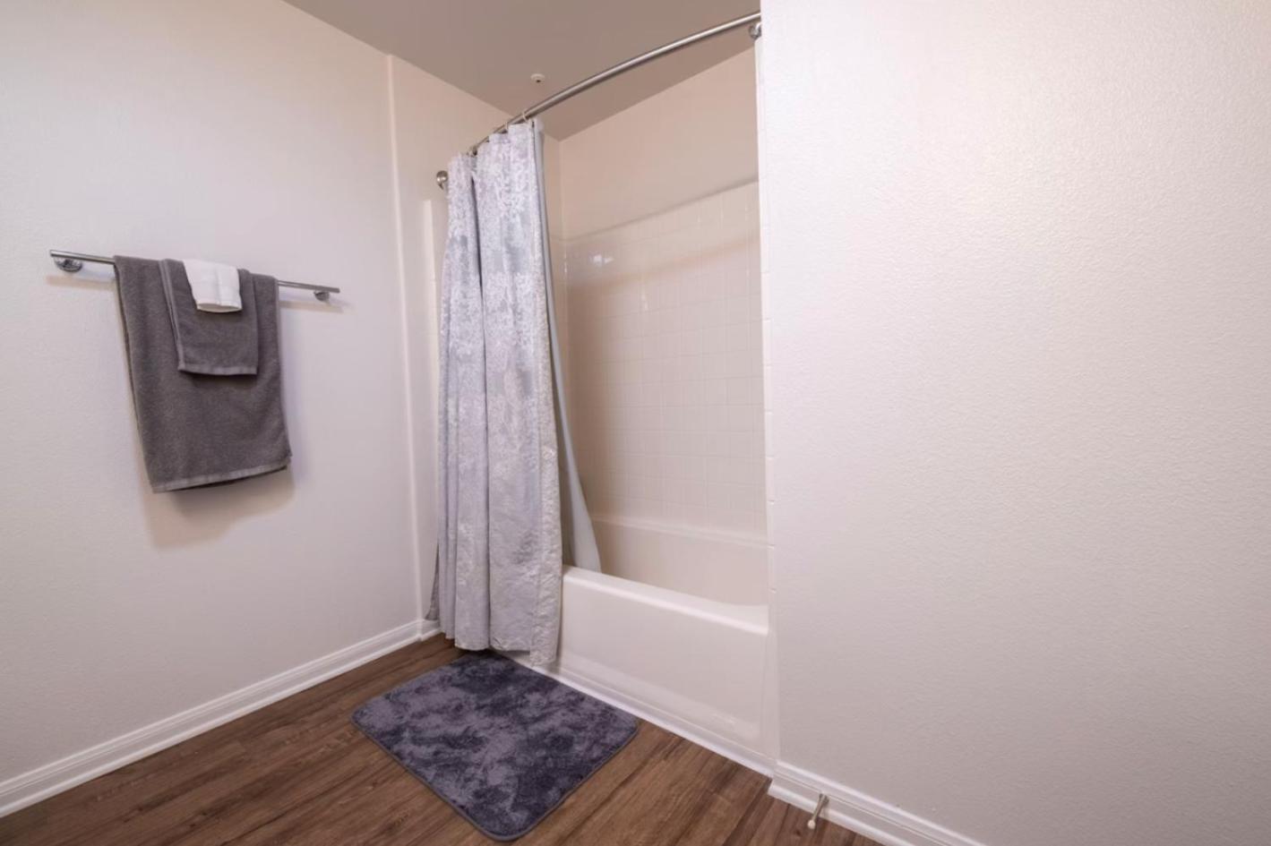 StayElegant Exclusive Suites