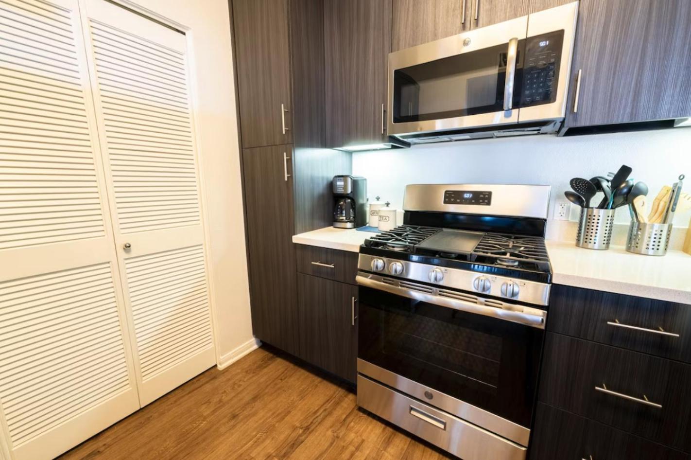 StayElegant Exclusive Suites