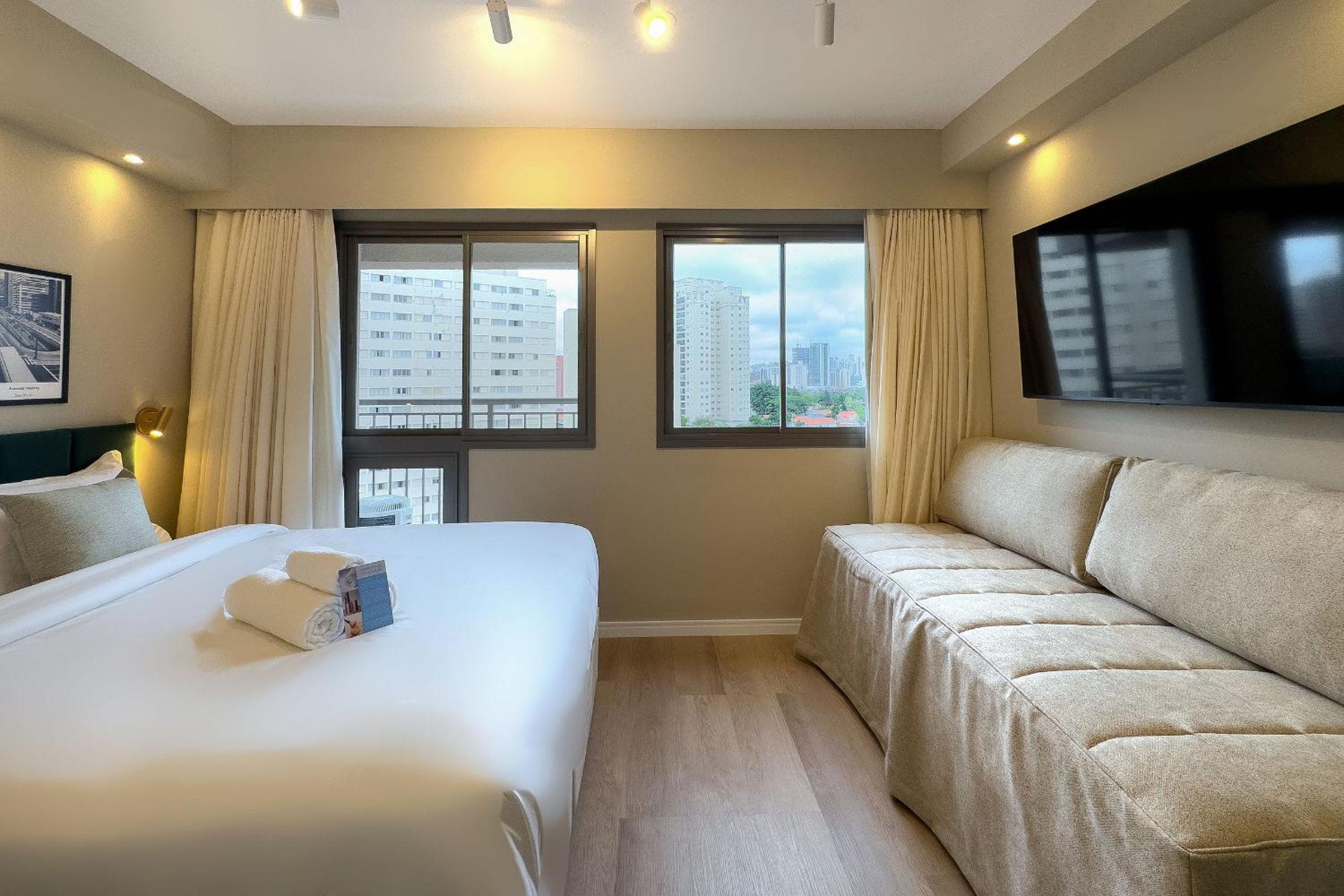 Cyrela Atmosfera 360 - Modern studios near the US Consulate and Interlagos Racetrack
