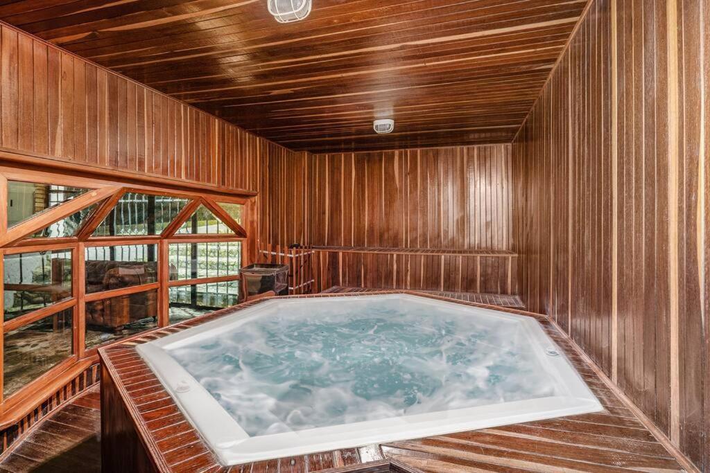 Lake Mansion in alto palmas Pool Poblado 15Min