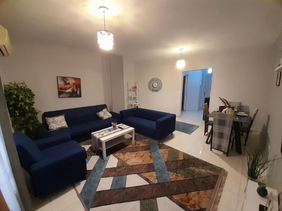 Rehab cozy apartment - New Cairo