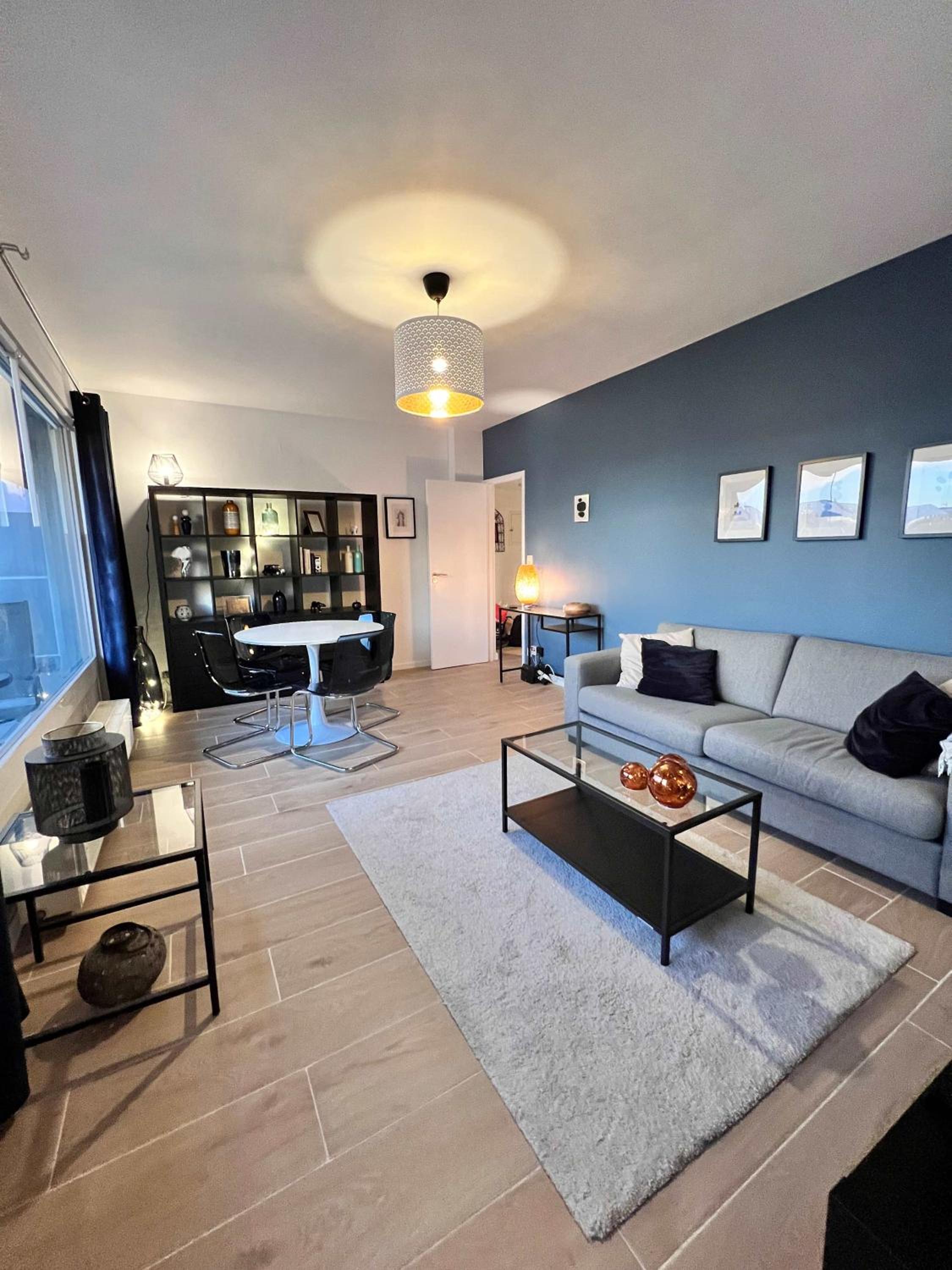 Elegant 2pcs Proche Bruxelles