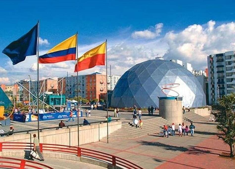 travelers house 5 minutes close to the airport