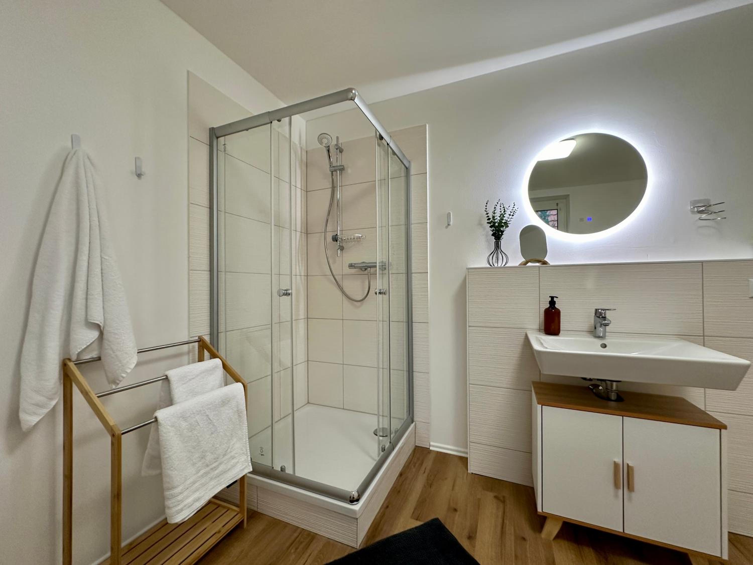 Ferienwohnung Stadtblick - Modernes Wohnen auf 2 Etagen view 3