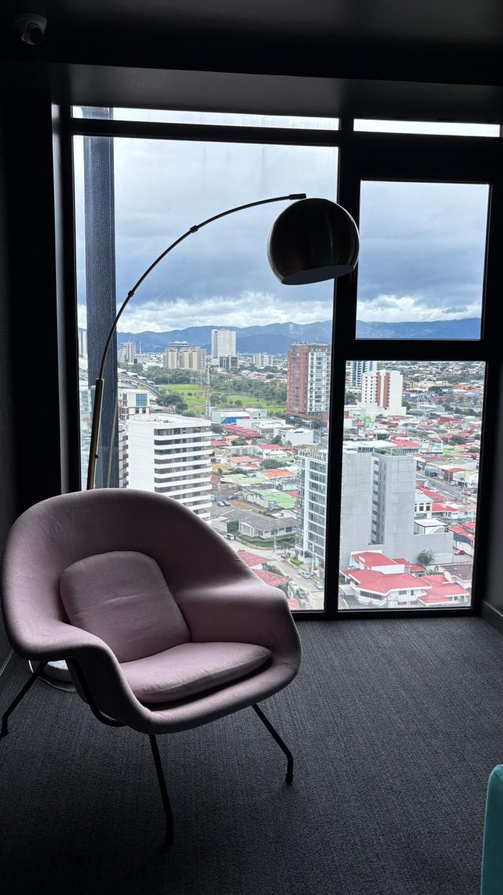 Cozy apartment with terrace, SJ Cosmopolitan Tower #402