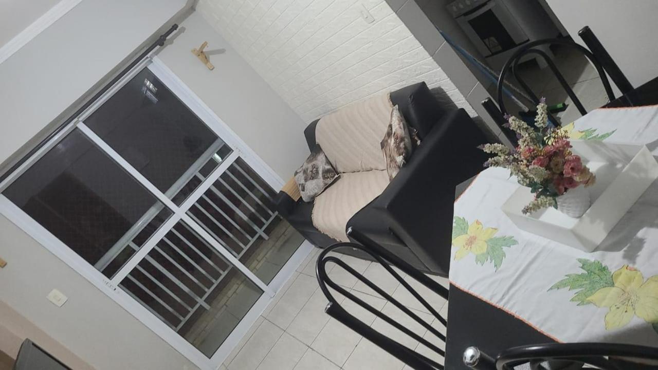 Apartamento a 50 metros da praia com garagem