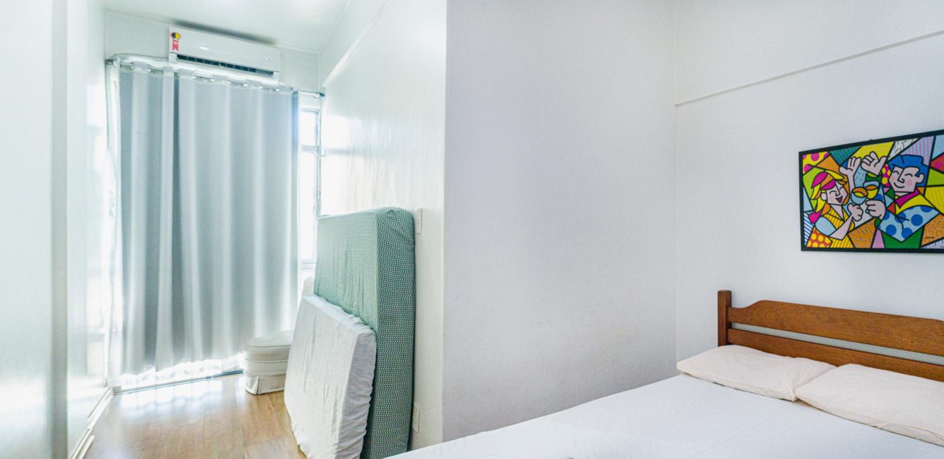 Apartamento completo na praia de Copacabana 02 Quartos com vista lateral mar em andar alto, ar, wifi , netflix, pauloangerami RMVC18