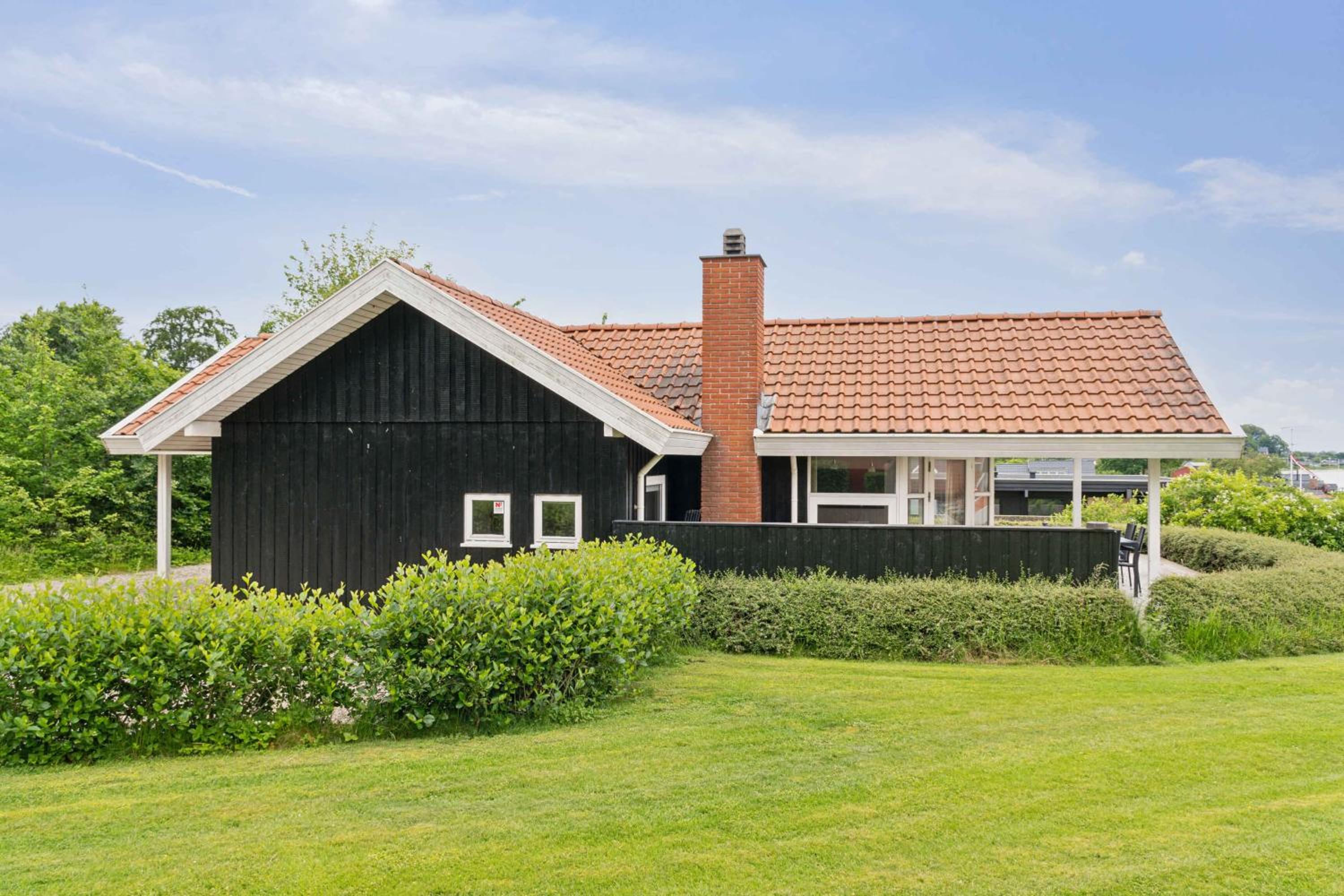Lovely Summer House With Sea View