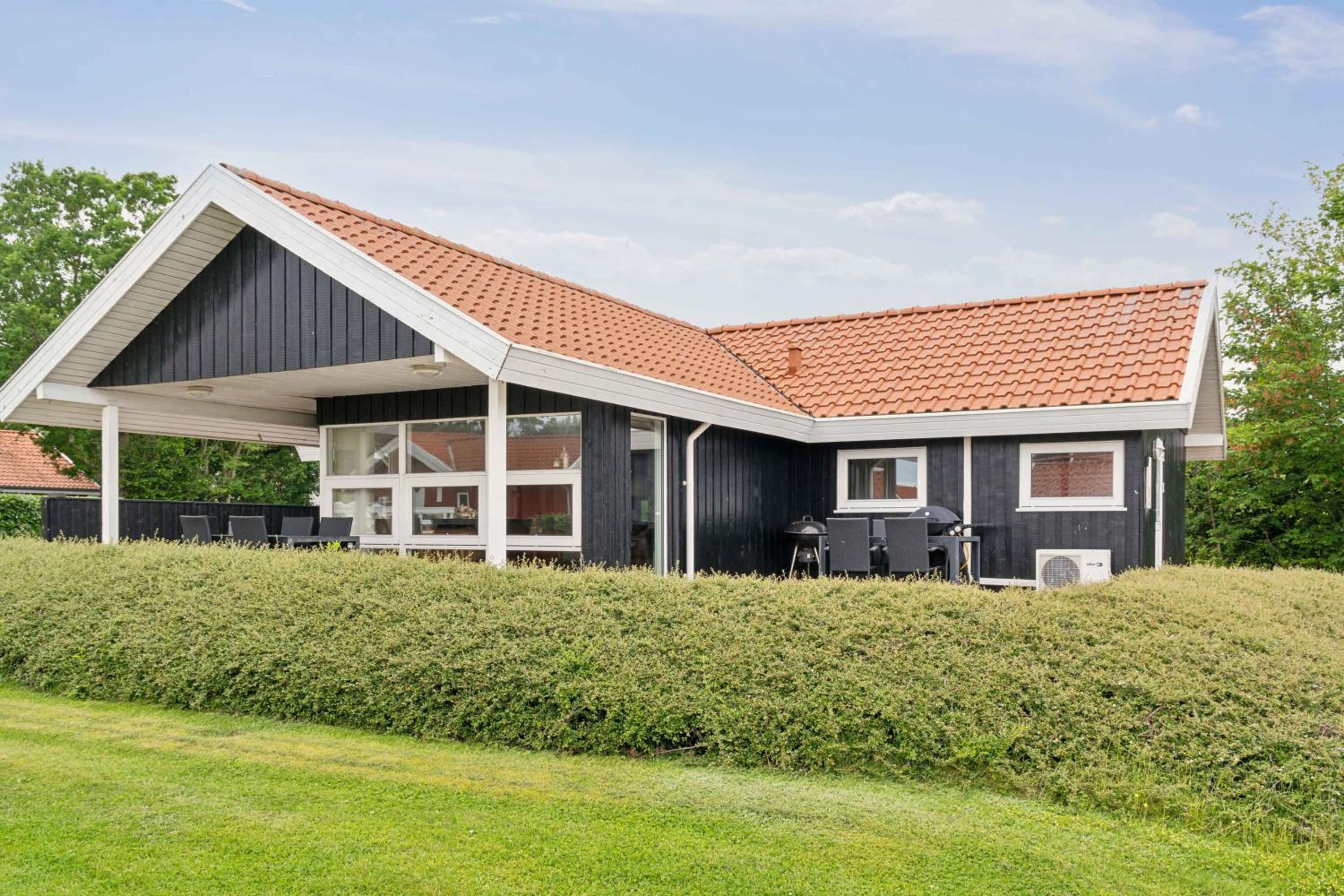 Lovely Summer House With Sea View