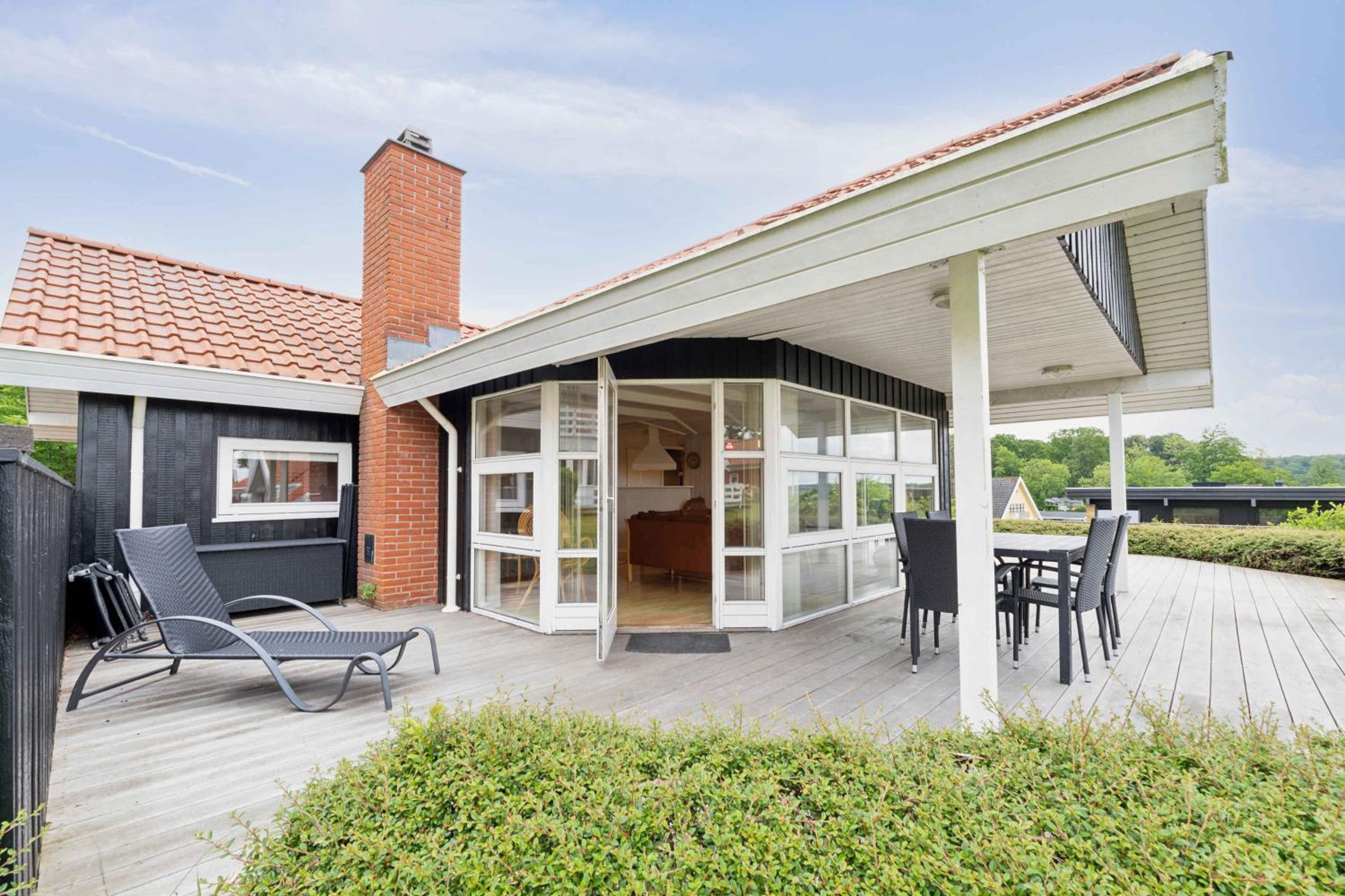 Lovely Summer House With Sea View
