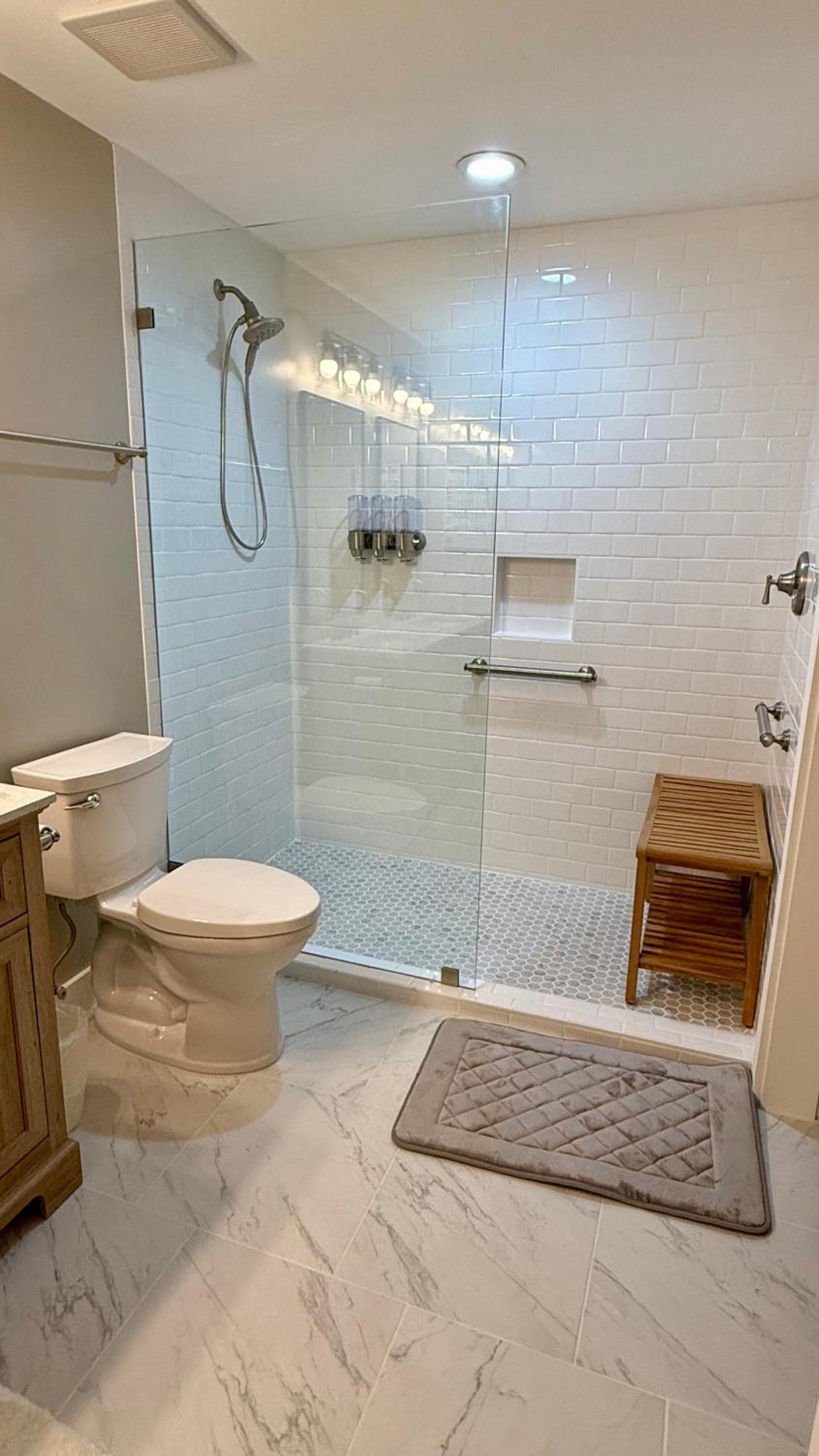 Crestview Large 2BR/2.5BA with loft view 2
