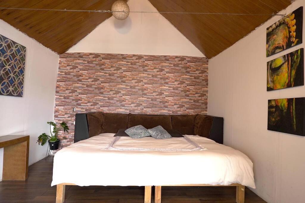 Luxury villa with pool - 14 bedrooms Cholula view 4