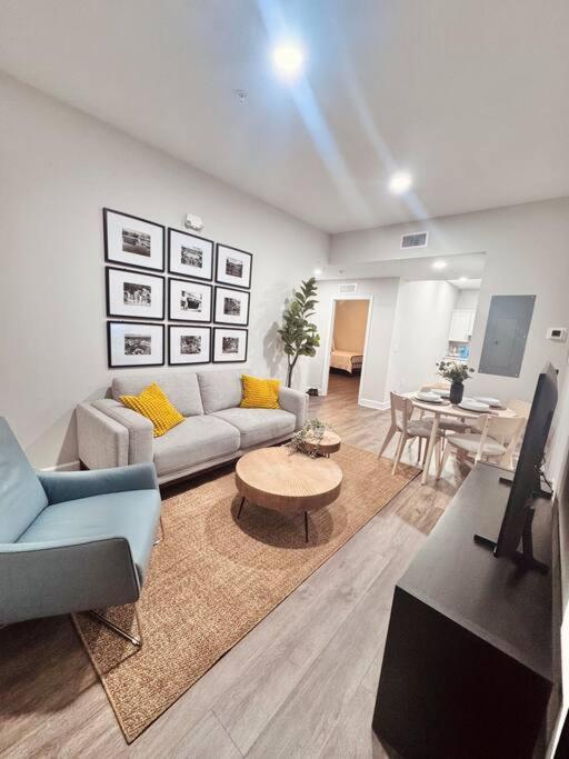 Downtown Square Apartment in Ocala DowntownGetaway