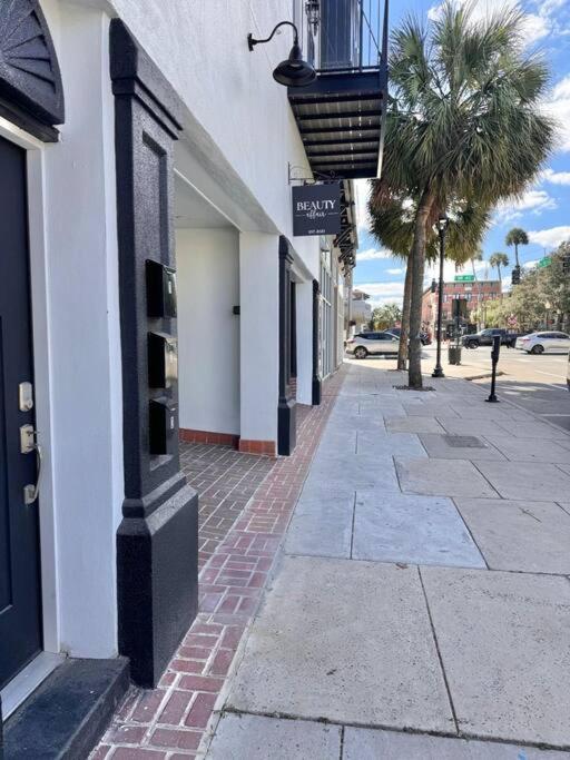 Downtown Square Apartment in Ocala DowntownGetaway