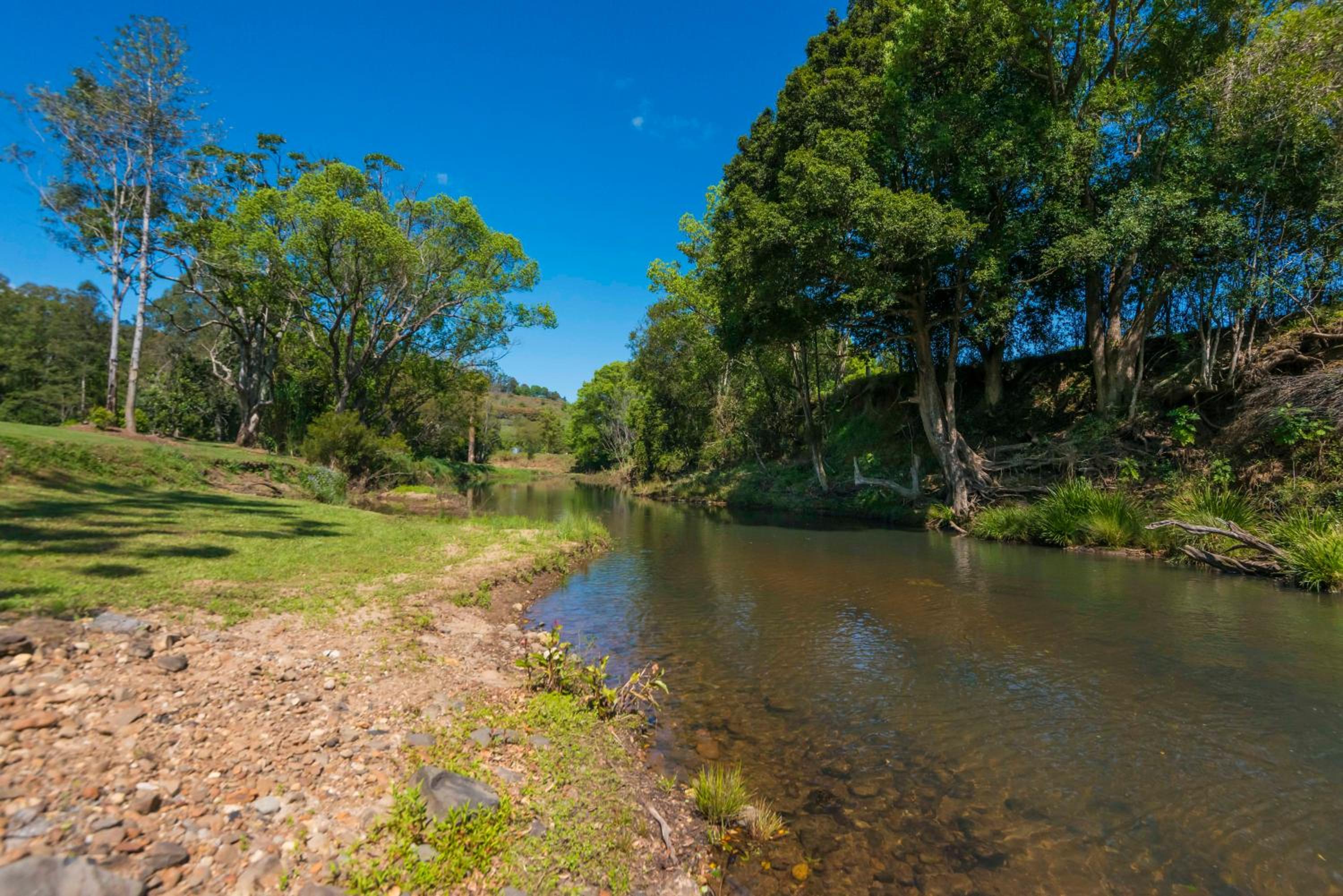 Lumeah by the Creek