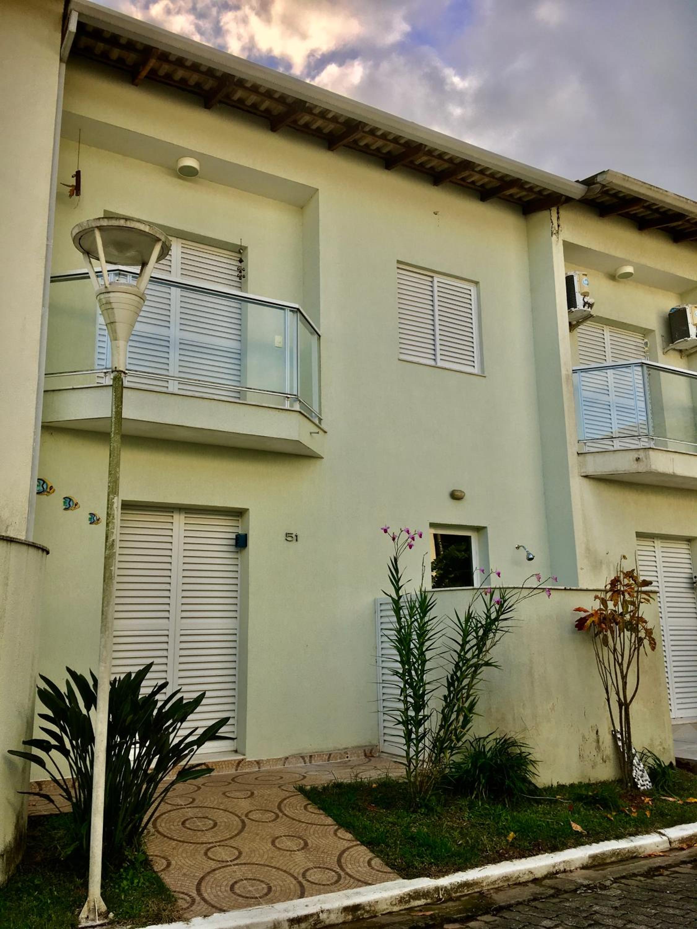 CASA DO ARTISTA - Praia Enseada