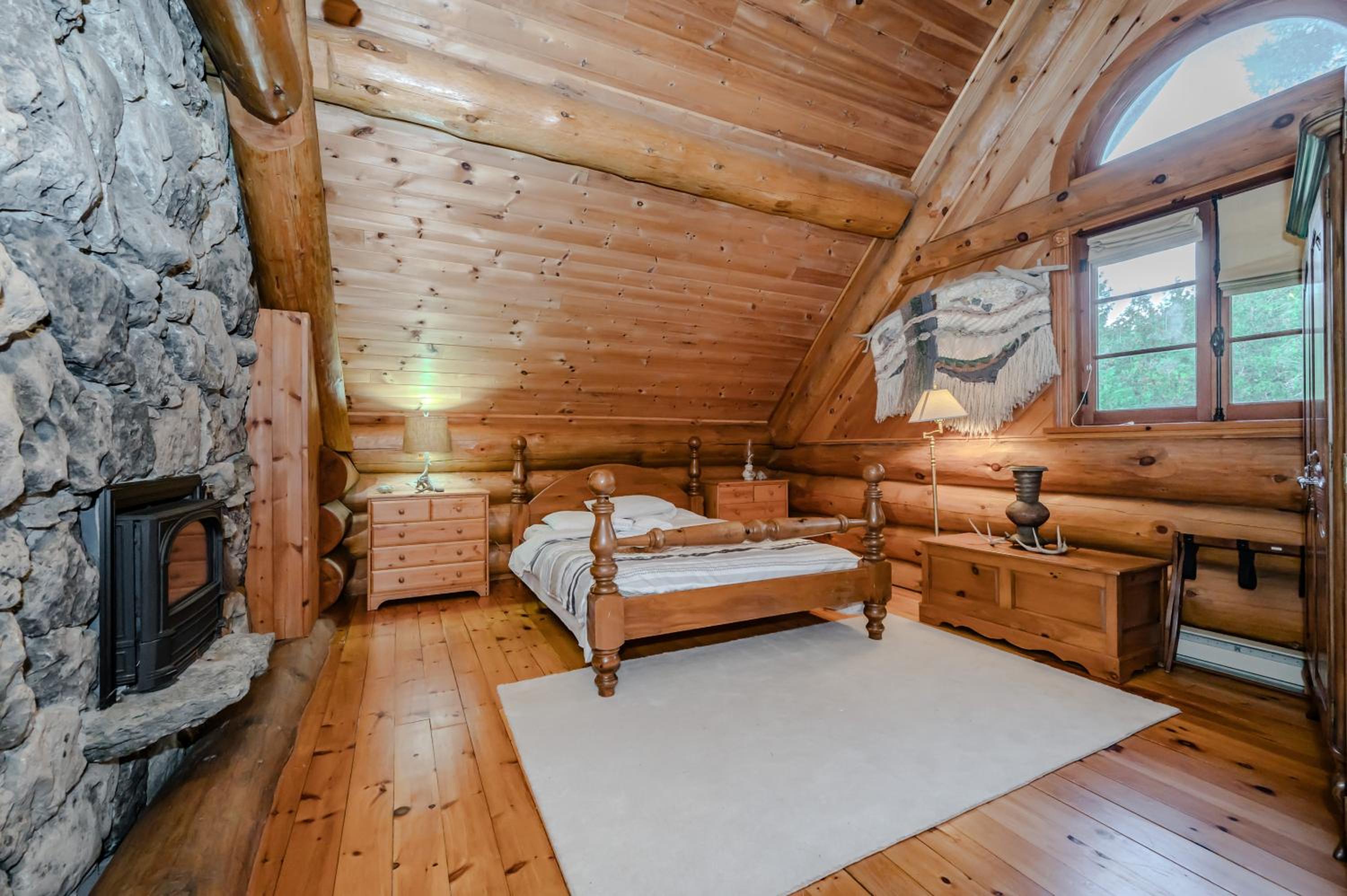 Rustic Waterfront Log Cabin