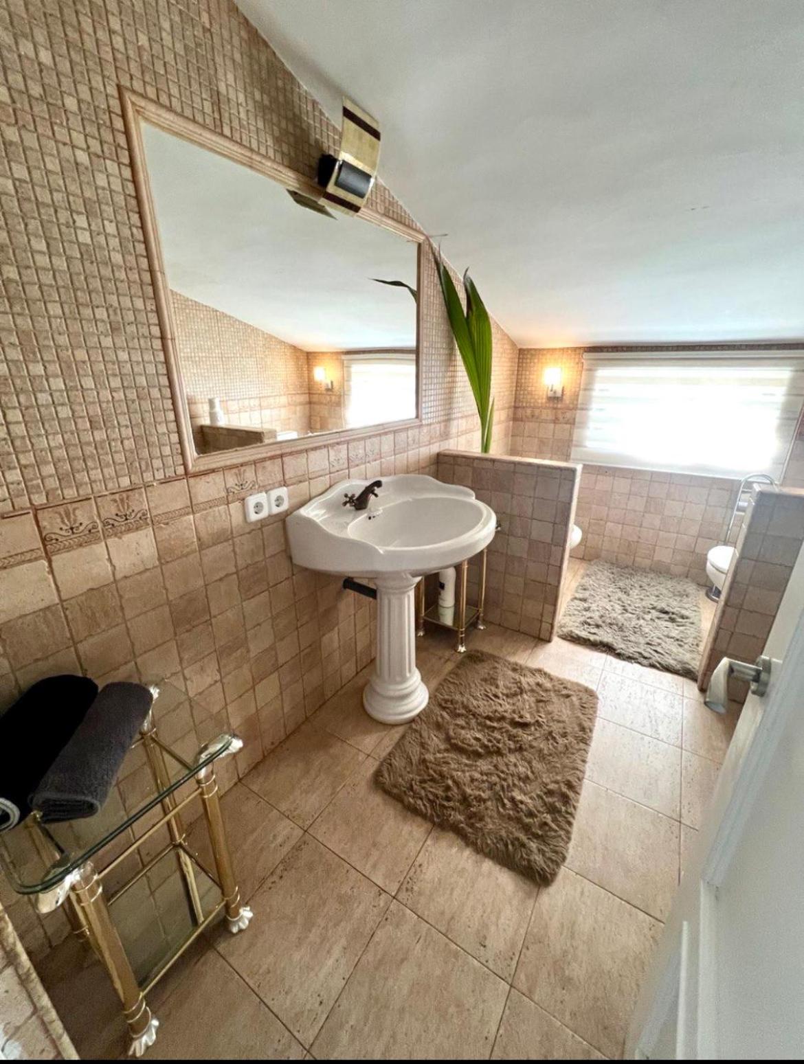 Chalet en pantano privado San Ramón
