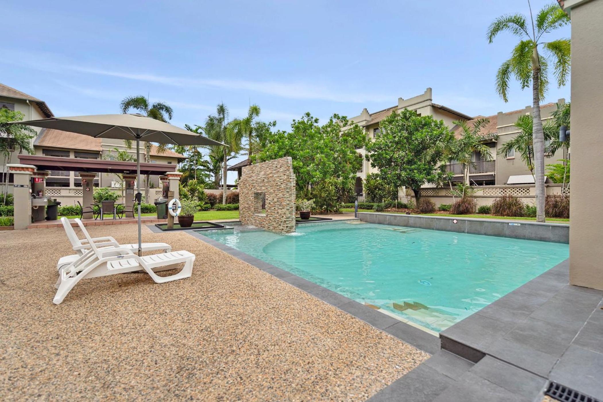 Coral Luxe Resort - 9 Pools Gym & BBQ