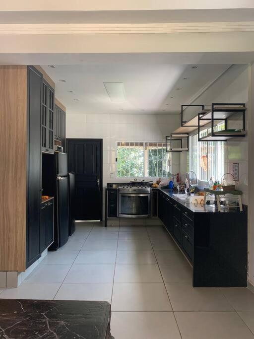 Casa Incrível à beira do Rio Guaraú e Praia NATAL e RÉVEILLON