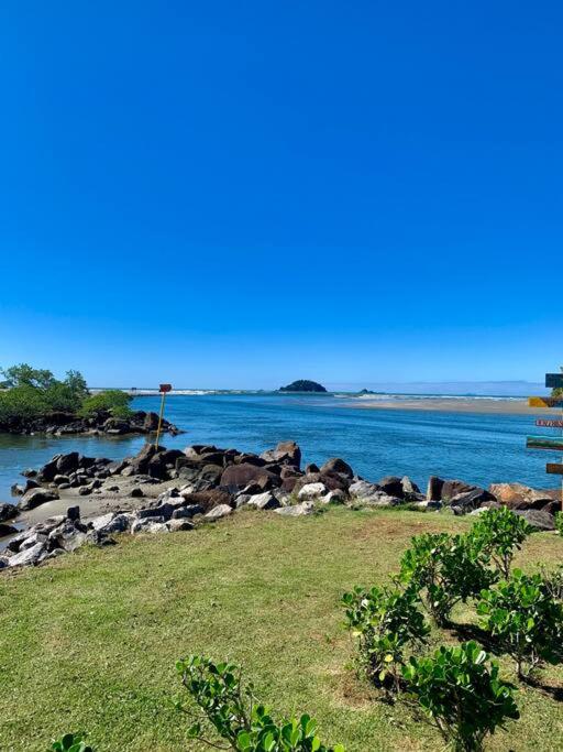 Casa Incrível à beira do Rio Guaraú e Praia NATAL e RÉVEILLON