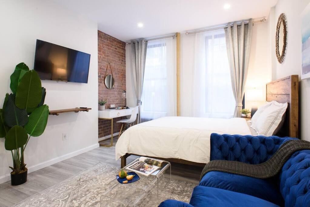 240-9 Luxury Prime Location STUDIO W&D