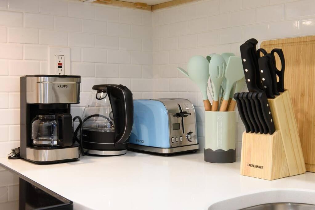 240-9 Luxury Prime Location STUDIO W&D