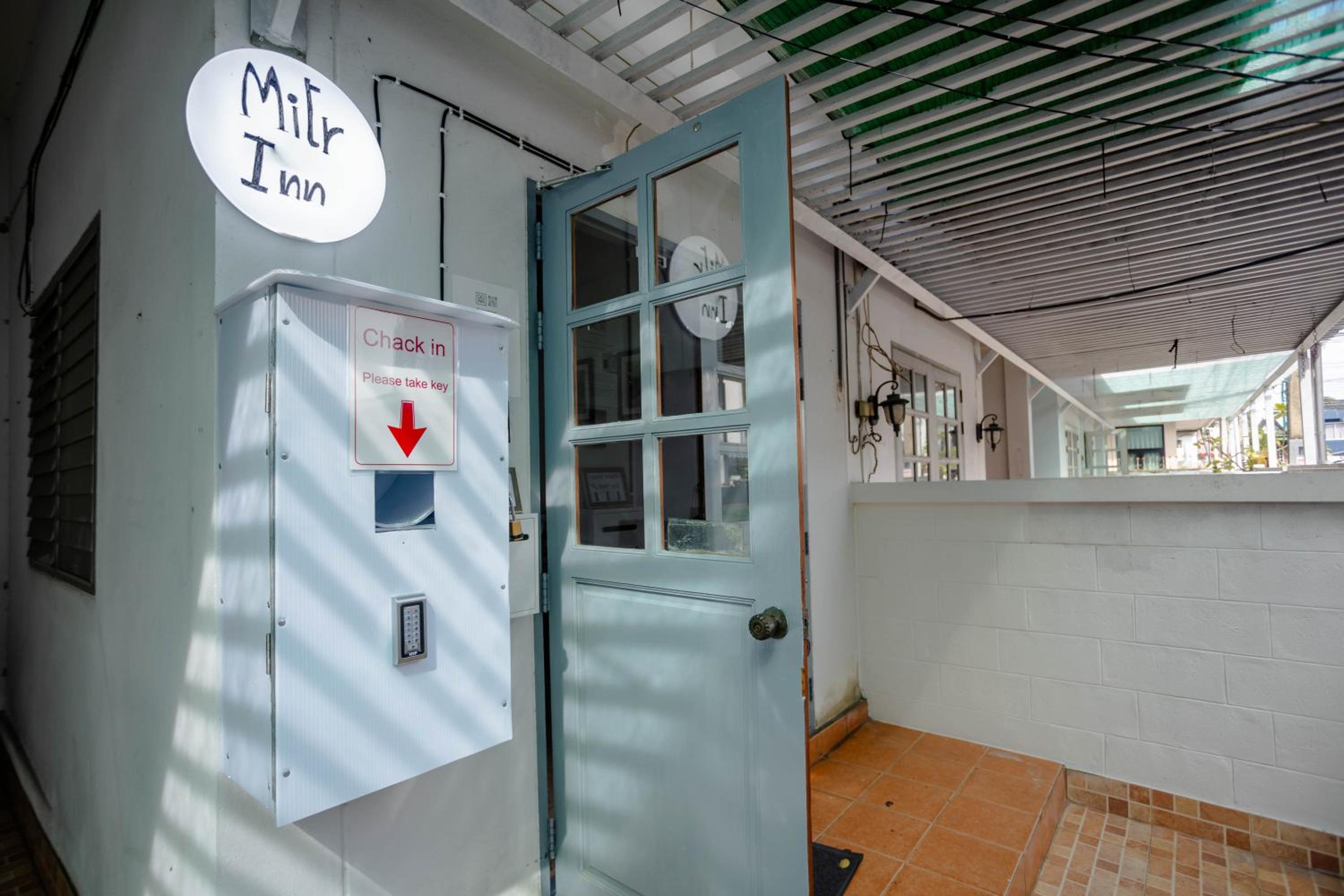 Mitr Inn HuaHin Beach หาดหัวหิน
