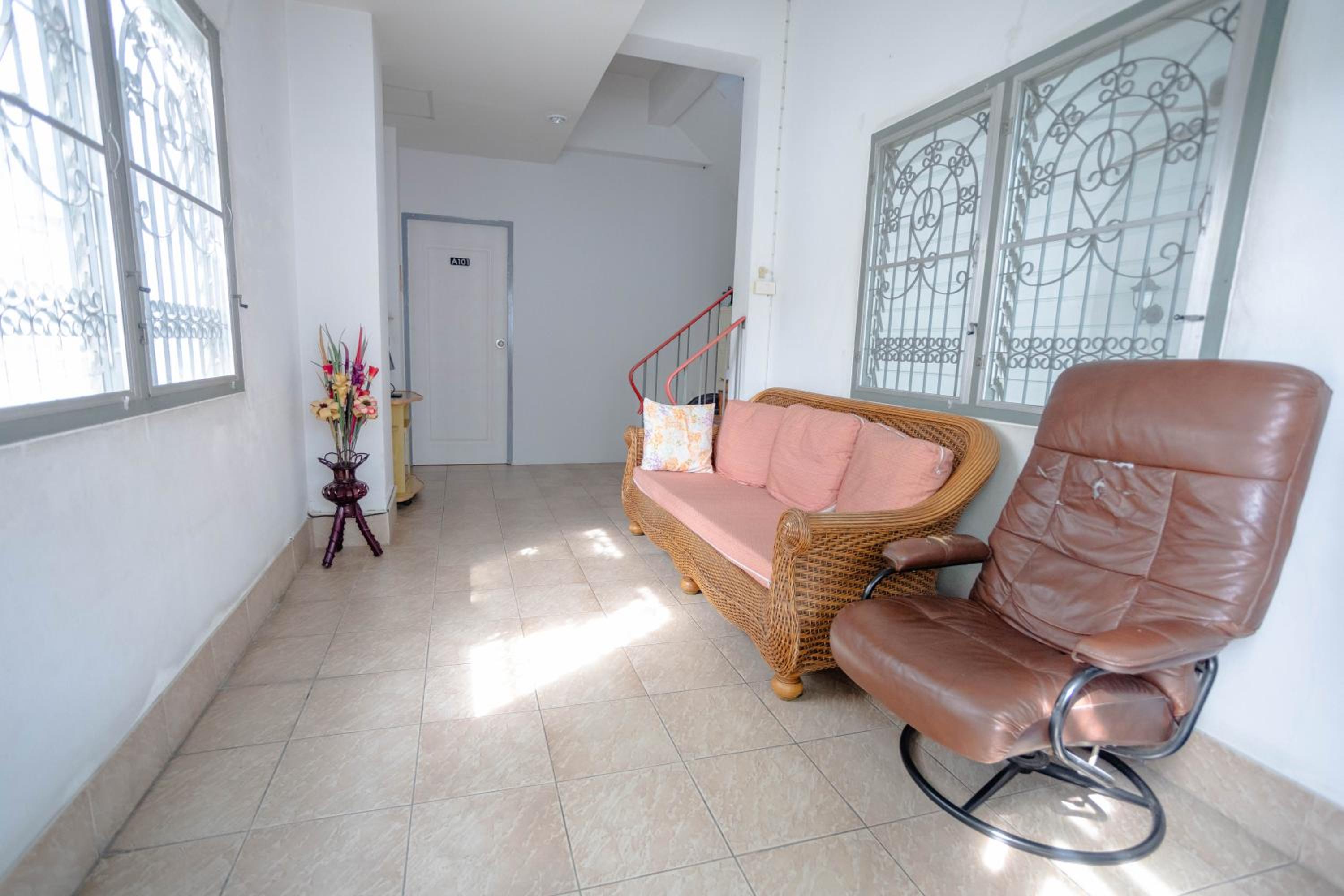 Mitr Inn HuaHin Beach หาดหัวหิน