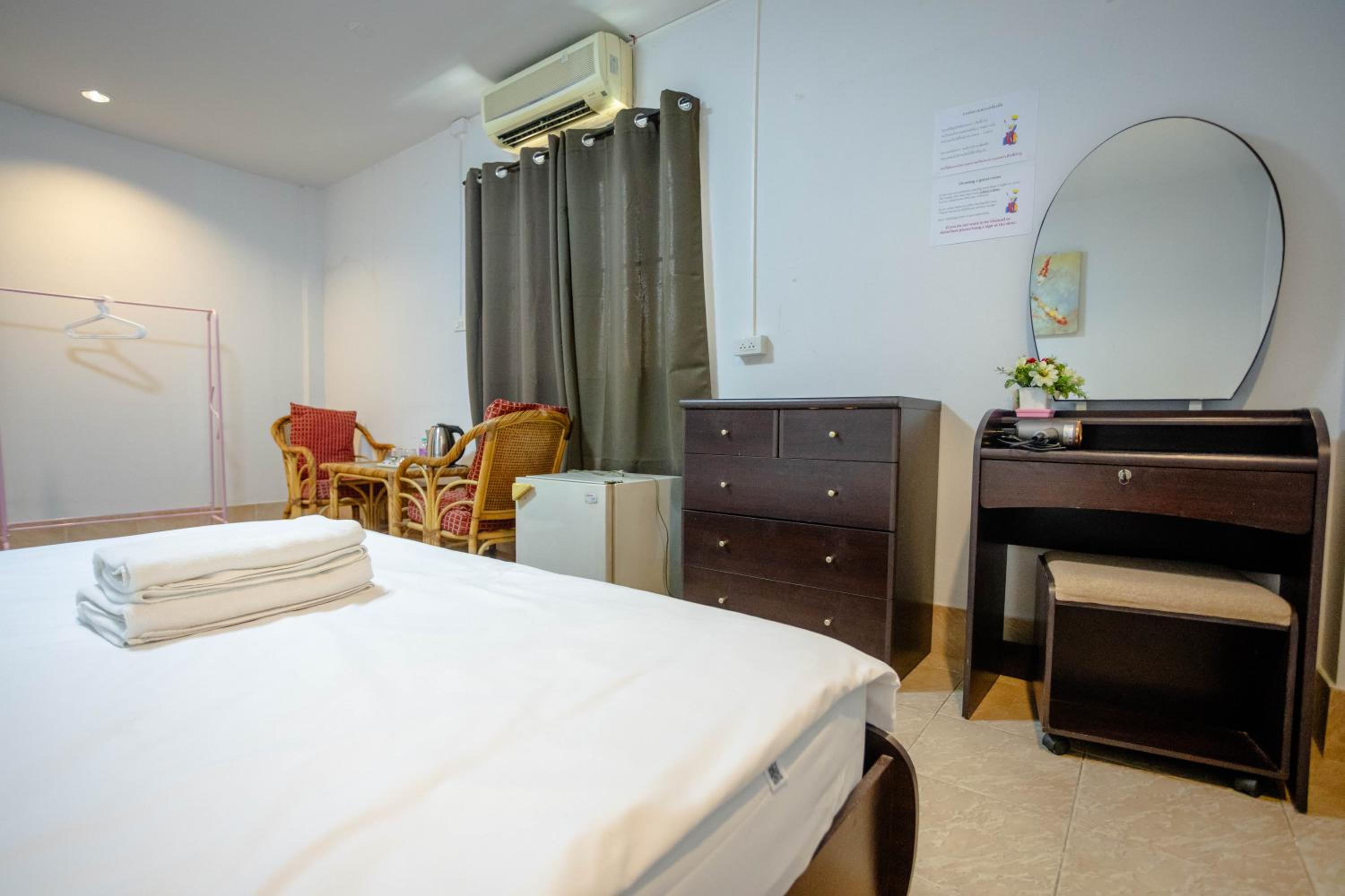 Mitr Inn HuaHin Beach หาดหัวหิน