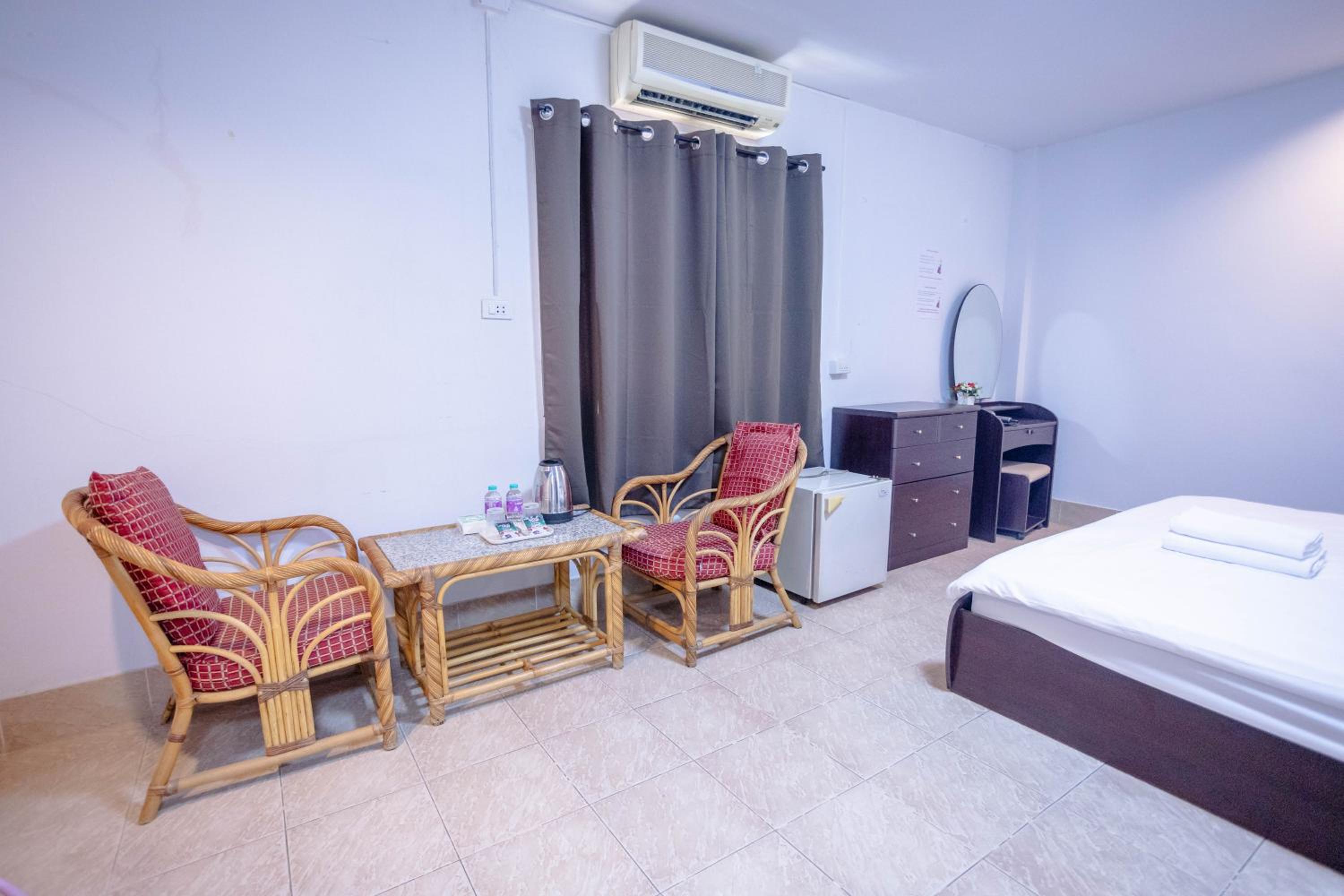 Mitr Inn HuaHin Beach หาดหัวหิน