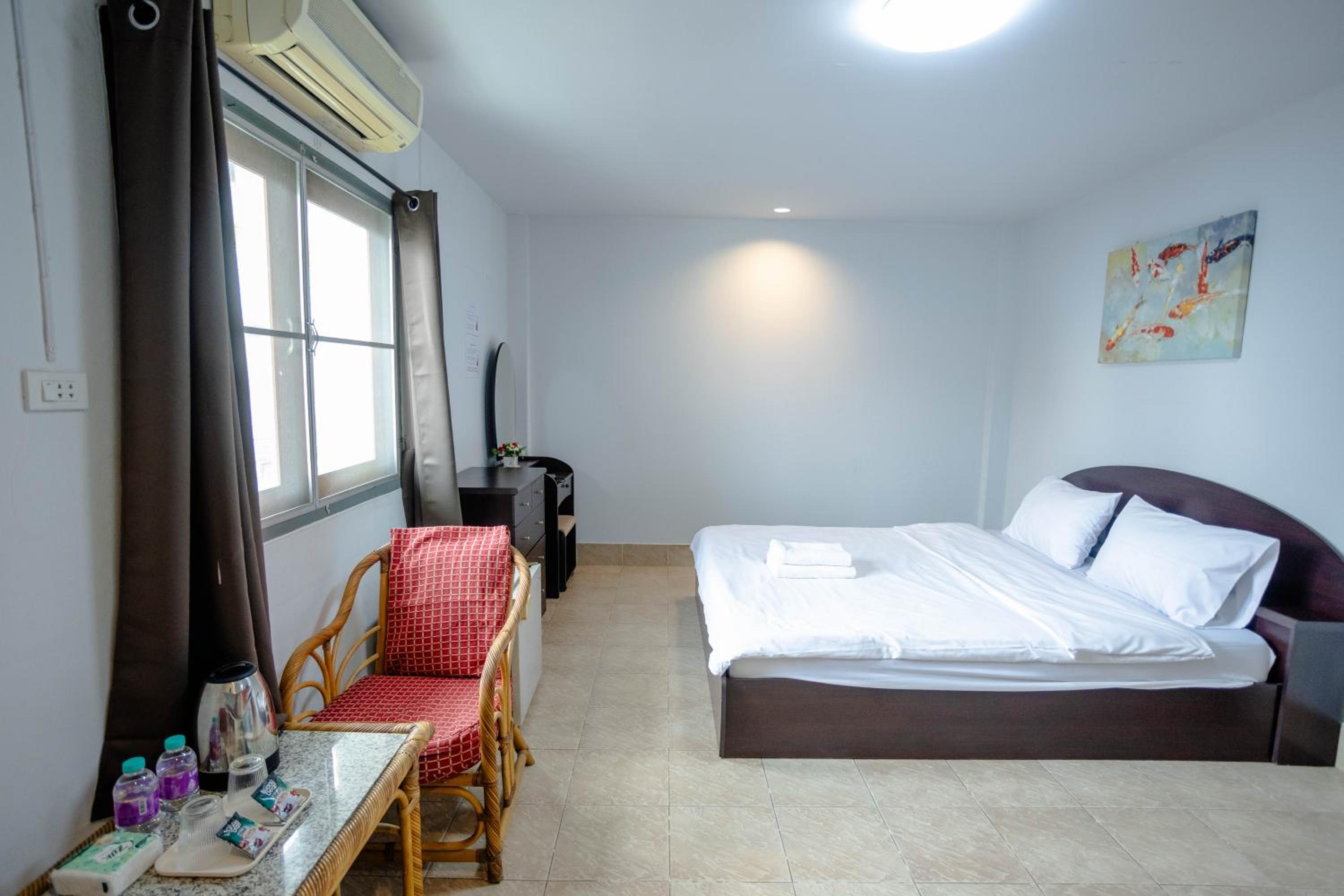 Mitr Inn HuaHin Beach หาดหัวหิน