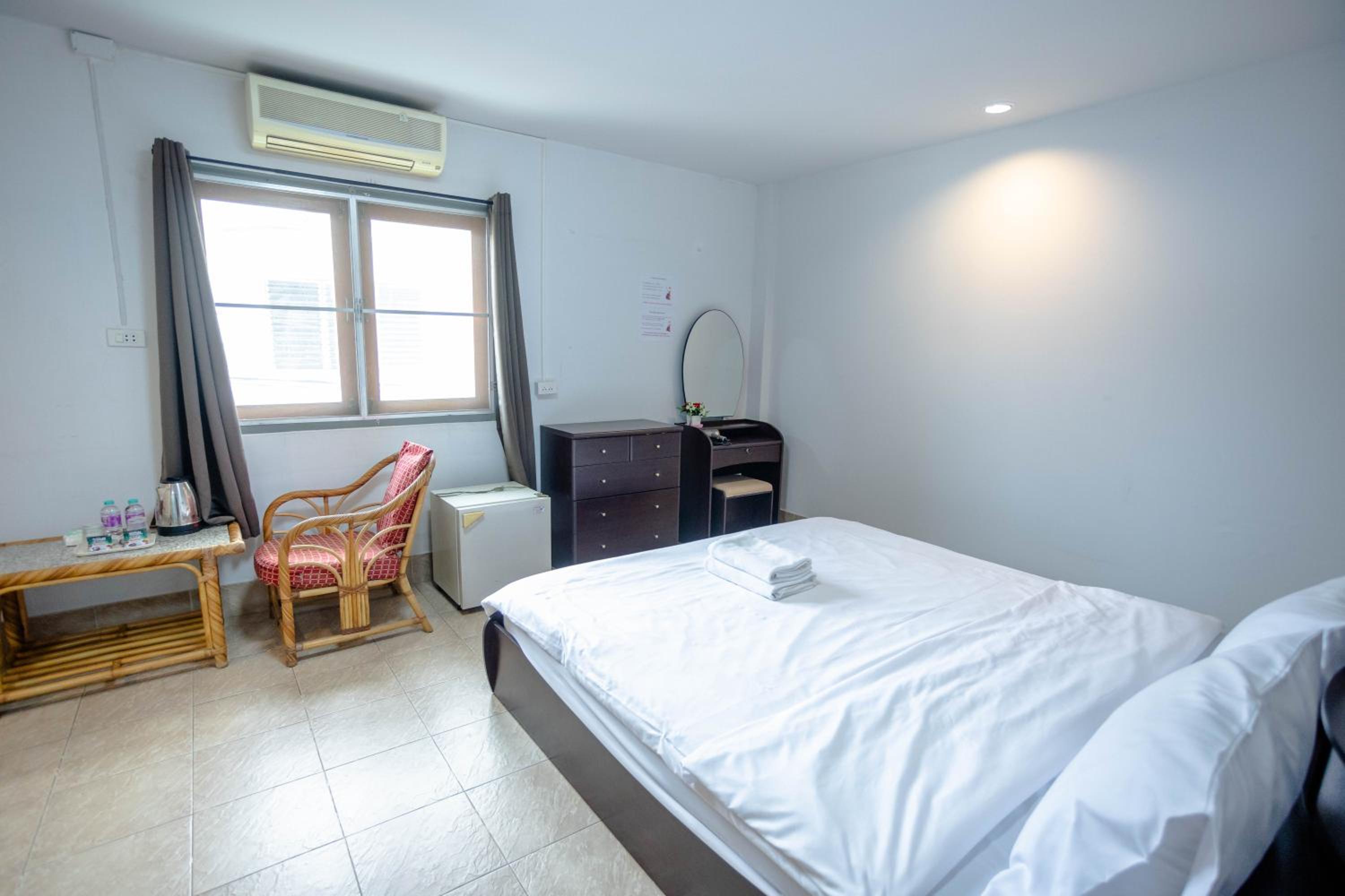 Mitr Inn HuaHin Beach หาดหัวหิน