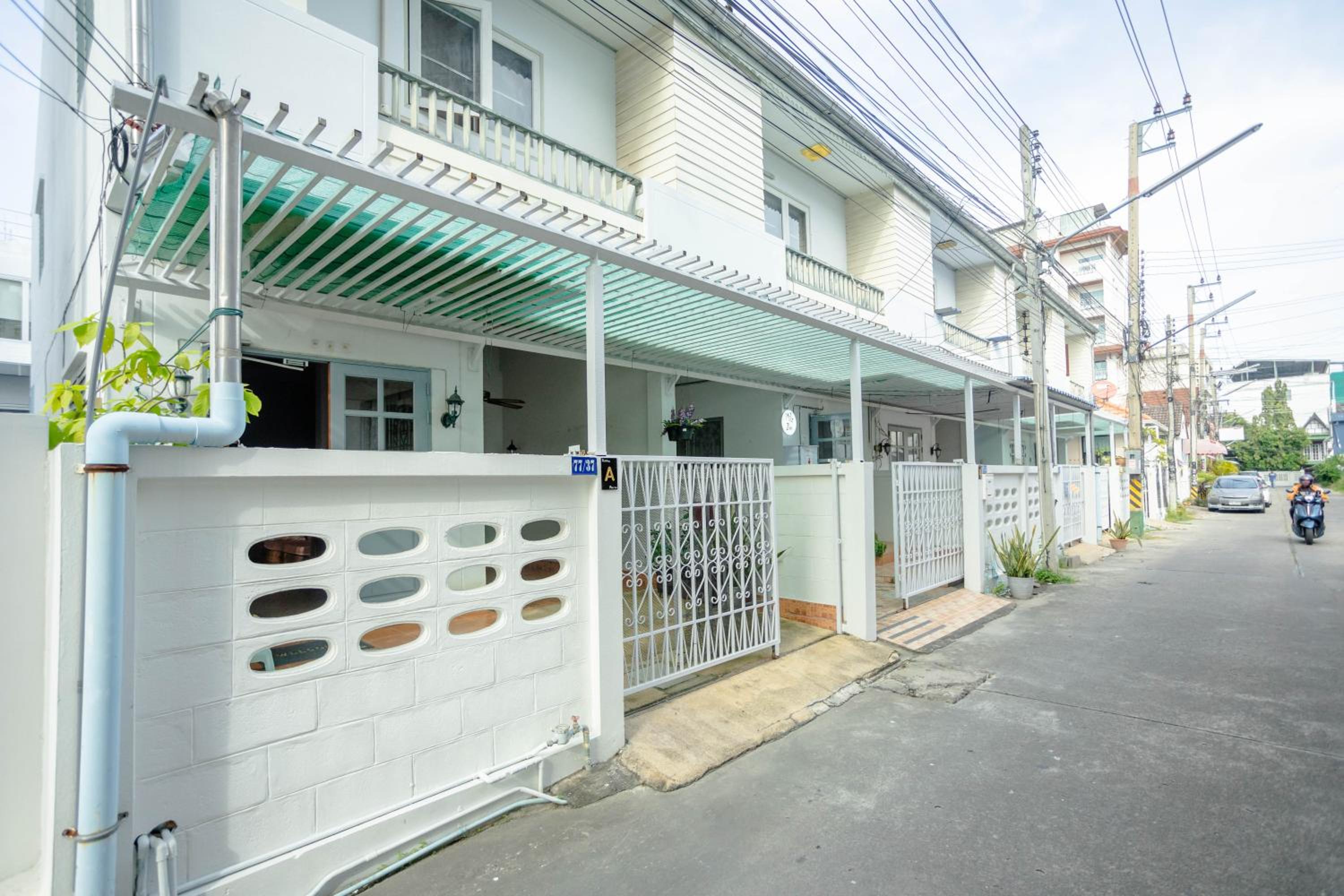 Mitr Inn HuaHin Beach หาดหัวหิน