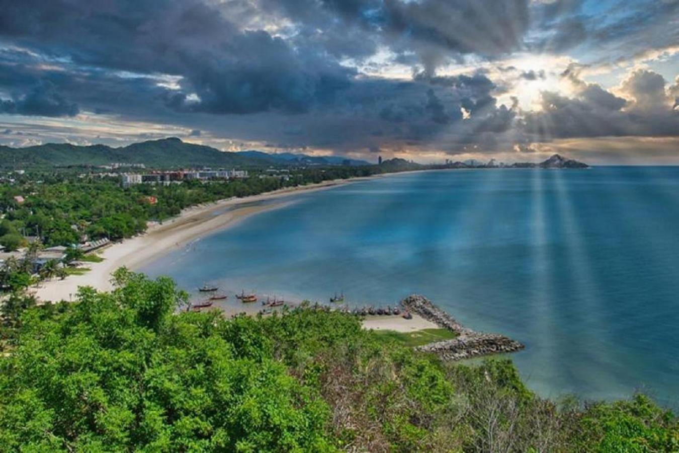 Mitr Inn HuaHin Beach หาดหัวหิน