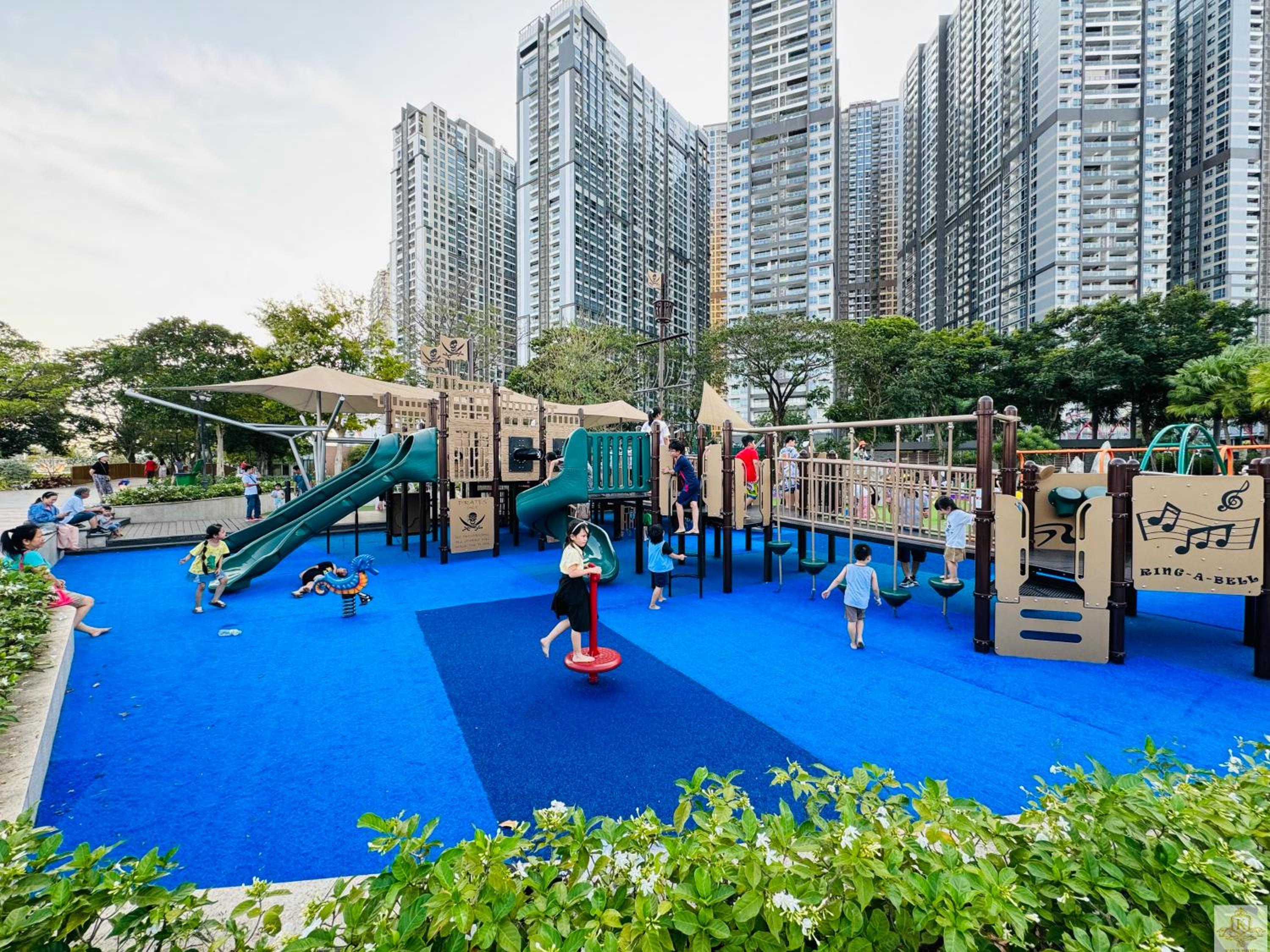 Landmark Plus Residents Suite